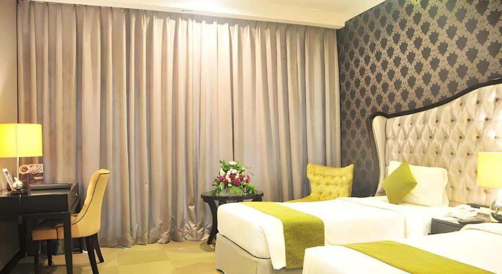 The Mirah Hotel Bogor Exterior photo